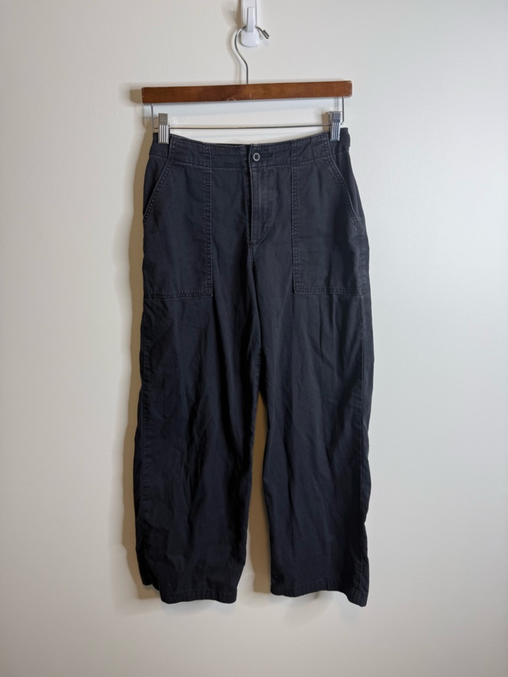 Levi’s premium SURPLUS STRAIGHT WOMEN'S PANTS jeans size 25 black